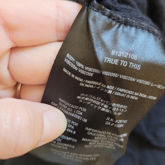 Volcom Women's Viscose Black Tiered Mini Dress Size Small - Picture 7 of 7